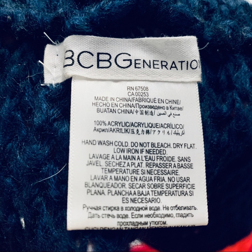BCBG Knitted Infinity 🧣 - Picture 3 of 3